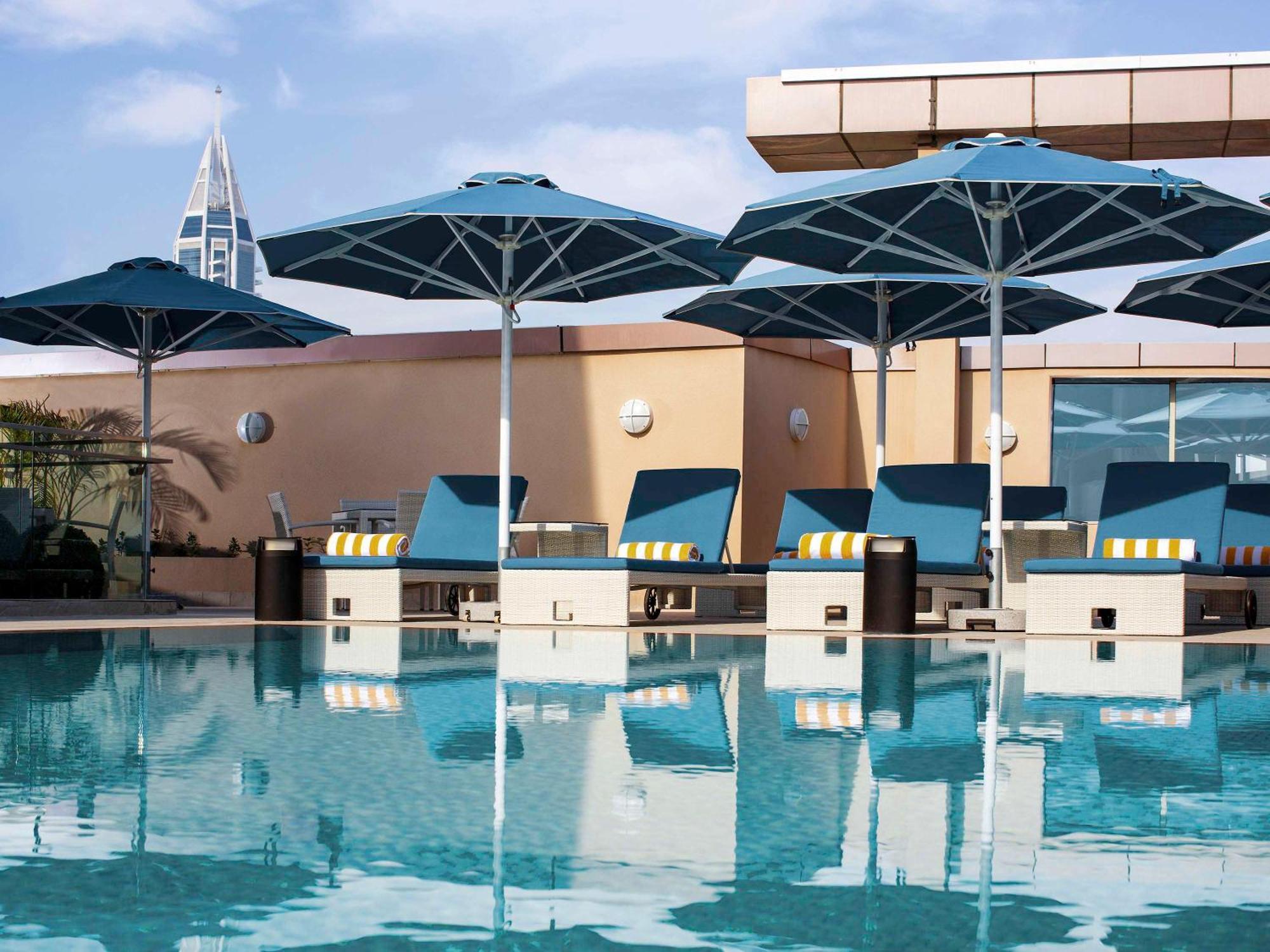 Pullman Dubai Jumeirah Lakes Towers Exterior photo